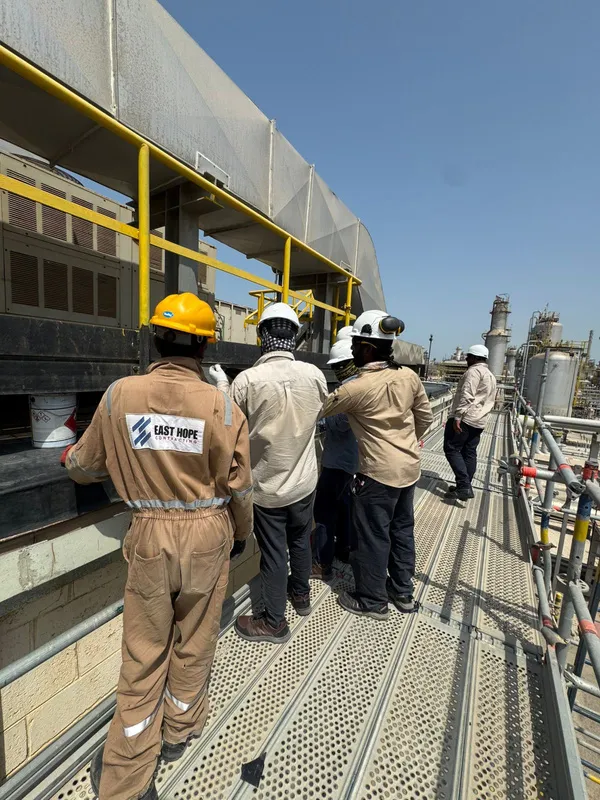 East Hope Contracting crew working at a refinery in the Eastern Province