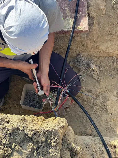 Cable jointing in trench